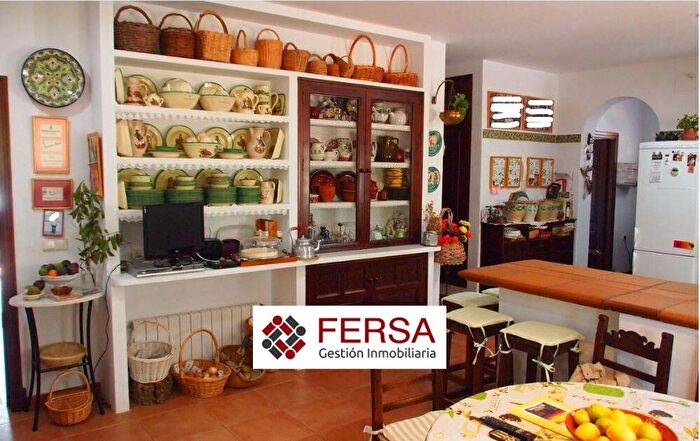 Casas en venta y pisos alquiler - 2