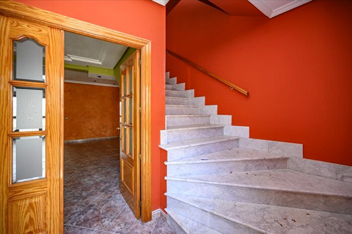 Casas en venta y pisos alquiler - 2