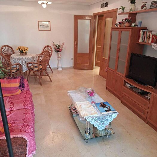 Casas en venta y pisos alquiler - 1