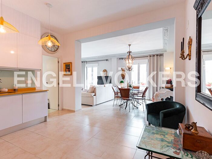 Casas en venta y pisos alquiler - 1