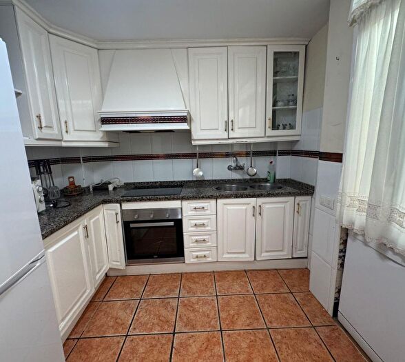Casas en venta y pisos alquiler - 1