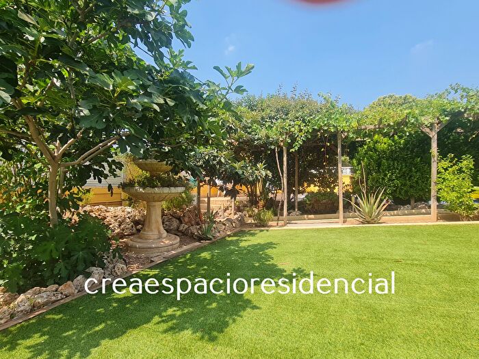 Casas en venta y pisos alquiler - 1