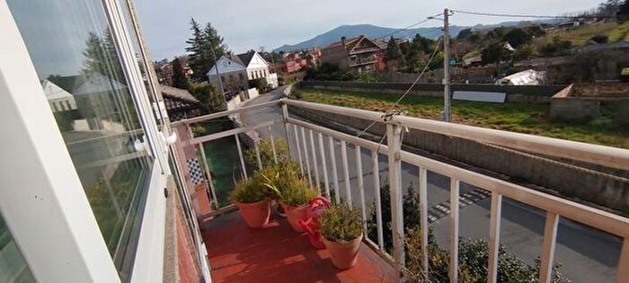 Casas en venta y pisos alquiler - 1