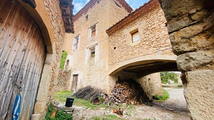 Casa en venta en mirambel, Olocau del Rey de 15 habitaciones