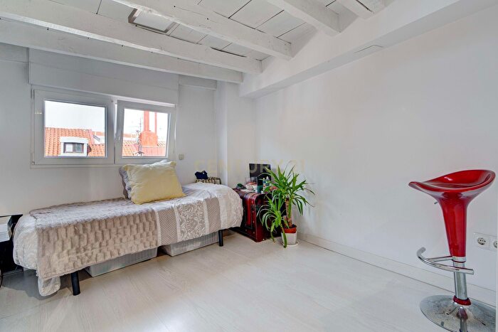 Casas en venta y pisos alquiler - 2