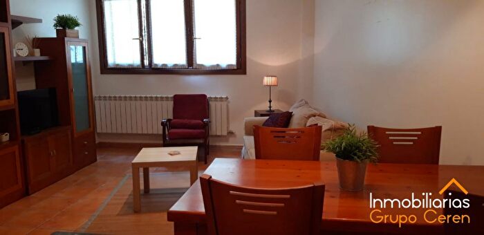 Casas en venta y pisos alquiler - 2