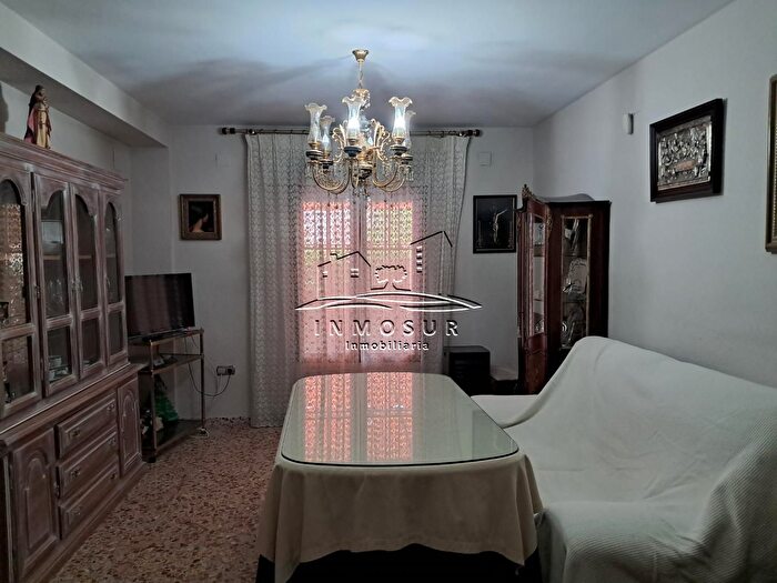 Casa en venta en El Valle, Lucena de 5 habitaciones
