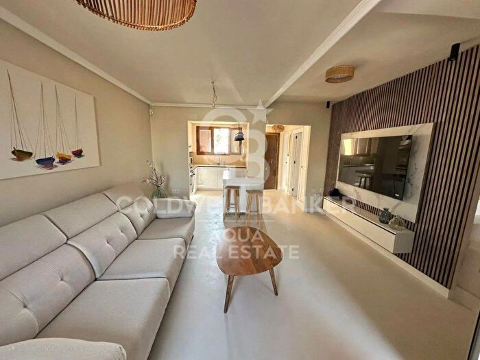 Casas en venta y pisos alquiler - 1