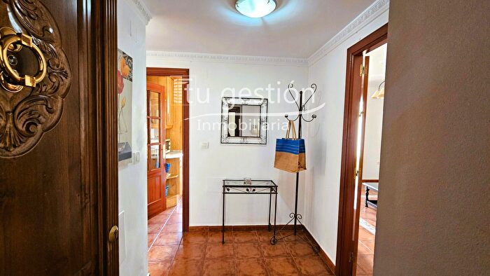 Casas en venta y pisos alquiler - 1