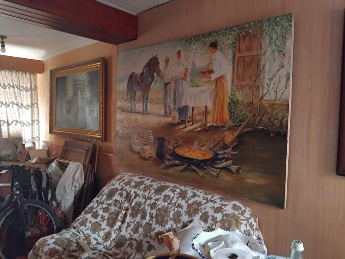 Casas en venta y pisos alquiler - 3