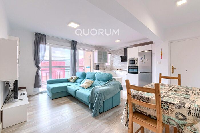 Casas en venta y pisos alquiler - 1