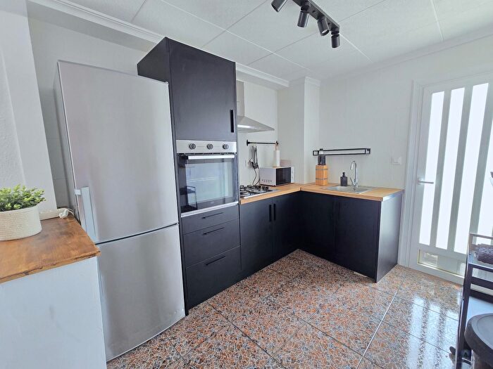 Casas en venta y pisos alquiler - 2