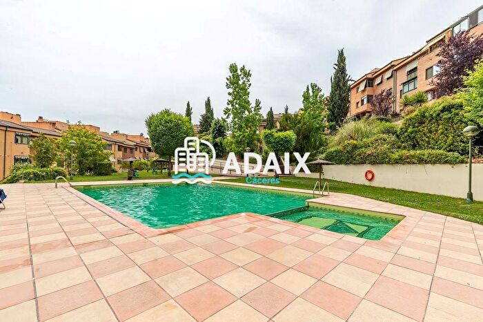 Casas en venta y pisos alquiler - 1
