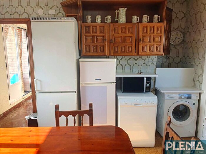 Casas en venta y pisos alquiler - 2