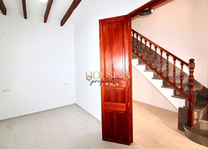 Casas en venta y pisos alquiler - 3