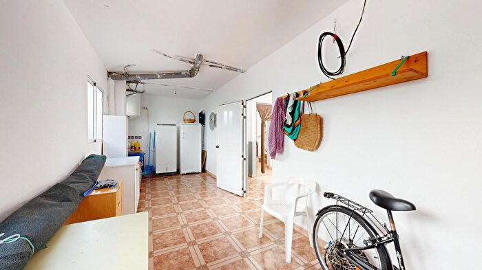 Casas en venta y pisos alquiler - 2