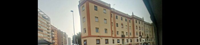 Piso en venta en Asdrúbal Bahía Blanca, Cádiz Capital de 5 habitaciones
