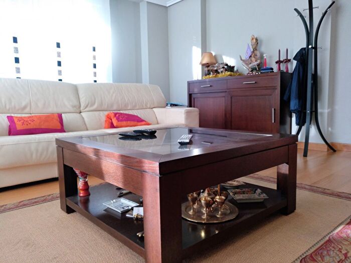 Casas en venta y pisos alquiler - 3