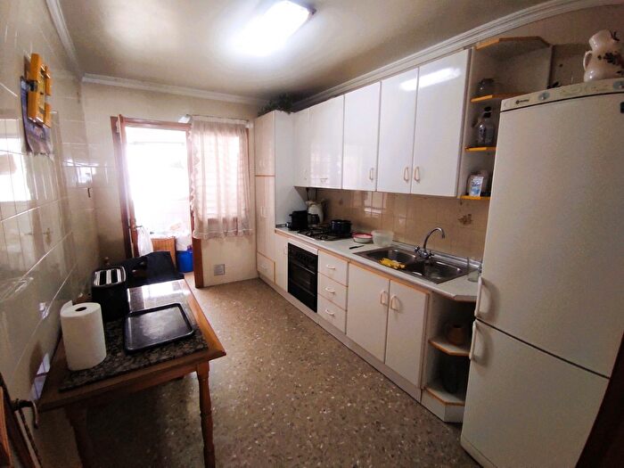 Casas en venta y pisos alquiler - 2