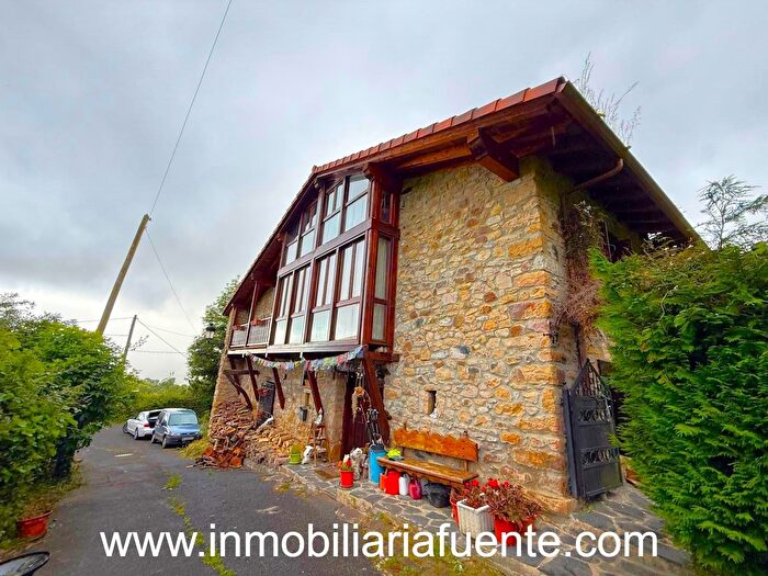 Casa en venta en Artzentales, Bizkaia de 5 habitaciones