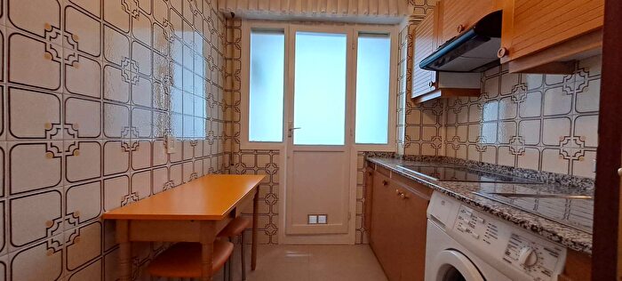 Casas en venta y pisos alquiler - 3