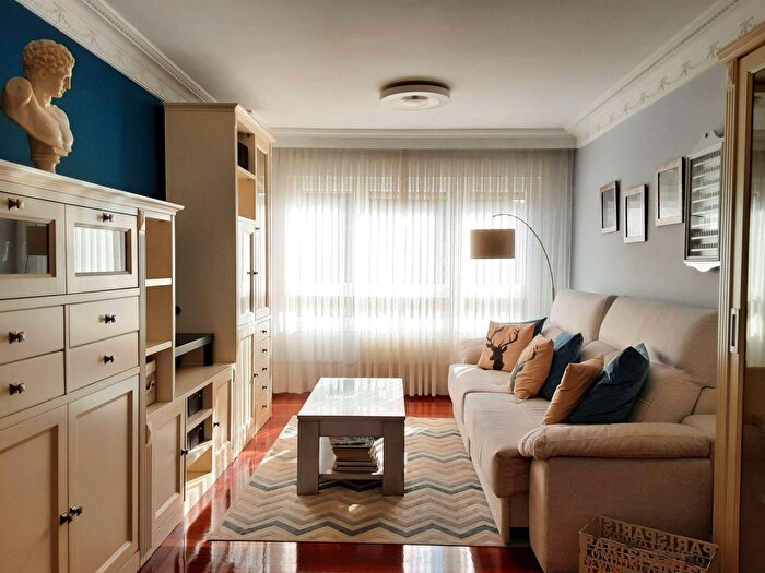 Casas en venta y pisos alquiler - 1