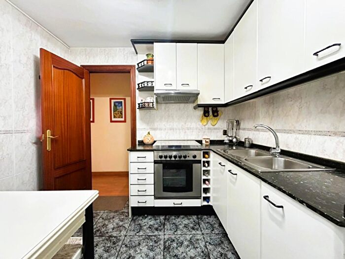 Casas en venta y pisos alquiler - 2