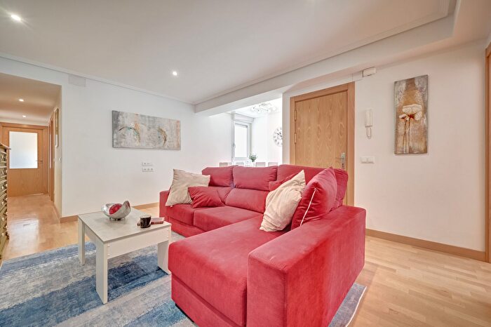 Casas en venta y pisos alquiler - 2