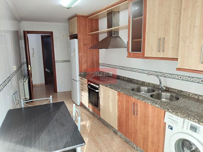 Casas en venta y pisos alquiler - 1