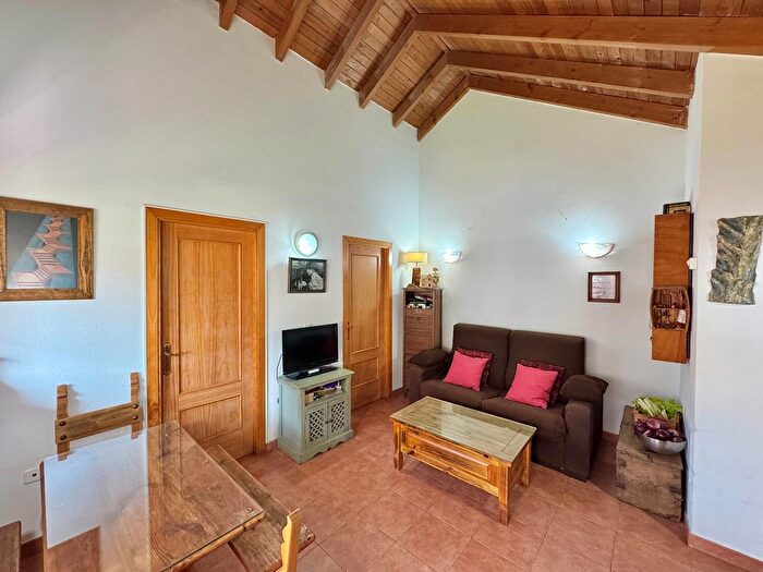 Piso en venta en Ruiloba, Cantabria de 2 habitaciones