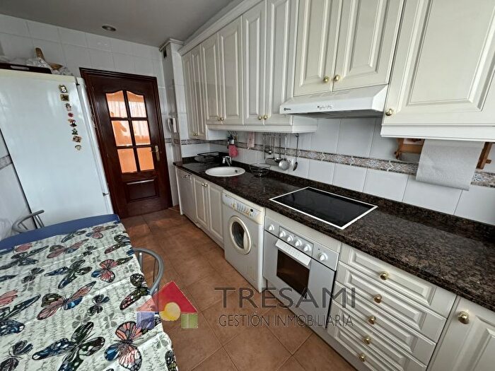 Casas en venta y pisos alquiler - 3