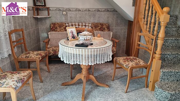 Casas en venta y pisos alquiler - 2