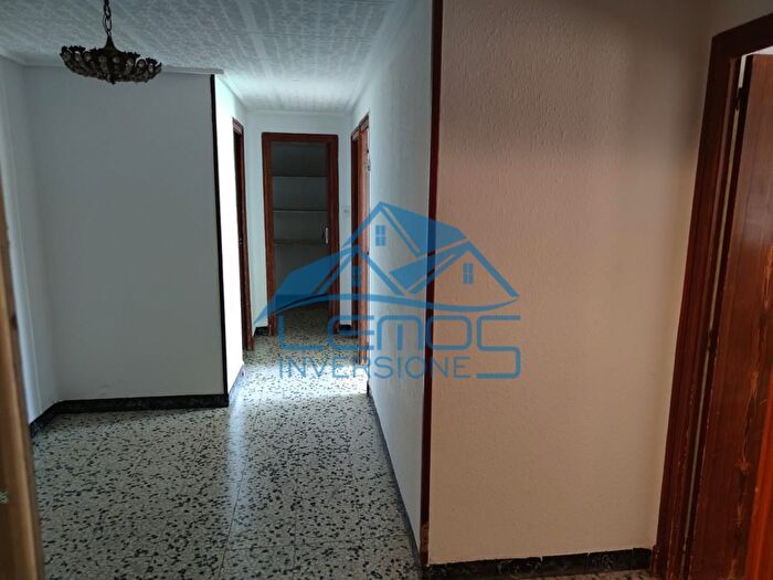 Casas en venta y pisos alquiler - 2