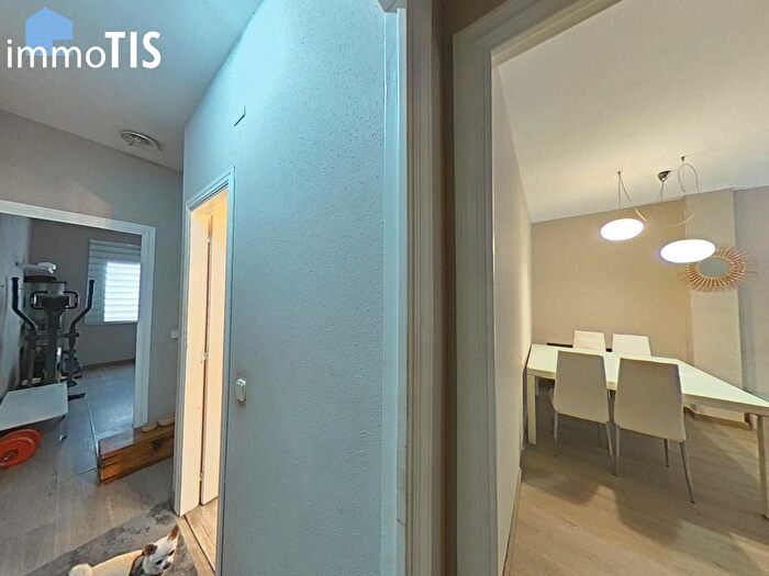 Casas en venta y pisos alquiler - 3