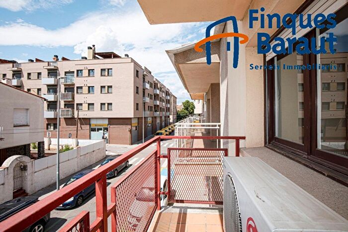 Piso en venta en Creu de la Mà, Figueres de 3 habitaciones
