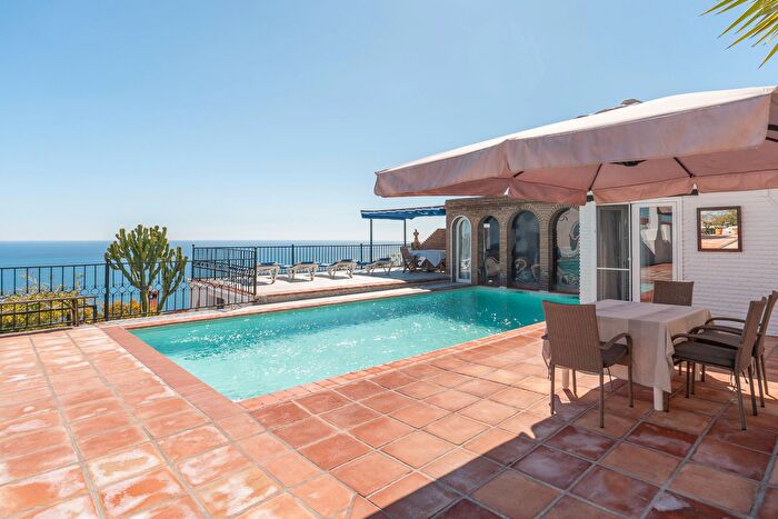 Casa en venta en Monte los Almendros El Pargo Costa Aguilera, Salobreña de 5 habitaciones