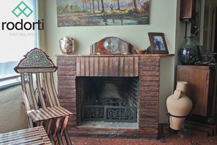 Casas en venta y pisos alquiler - 3