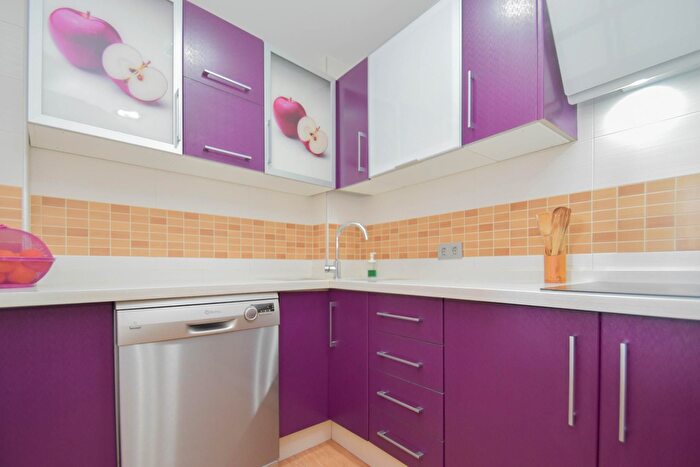 Casas en venta y pisos alquiler - 2