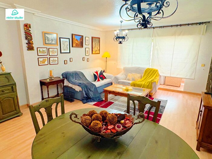 Casas en venta y pisos alquiler - 1