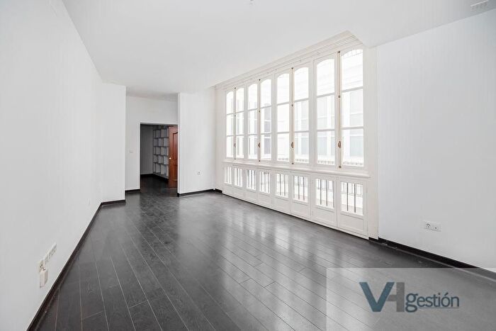 Casas en venta y pisos alquiler - 3