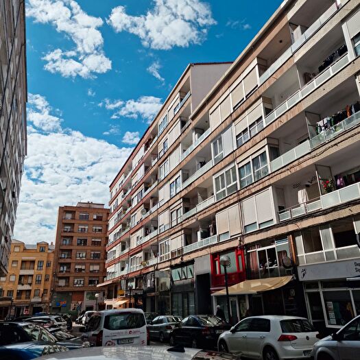 Casas en venta y pisos alquiler - 1