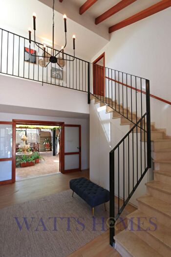 Casas en venta y pisos alquiler - 1