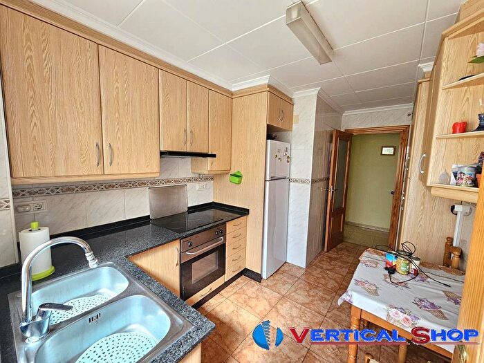 Casas en venta y pisos alquiler - 1