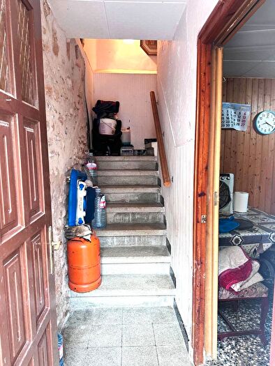 Casas en venta y pisos alquiler - 3