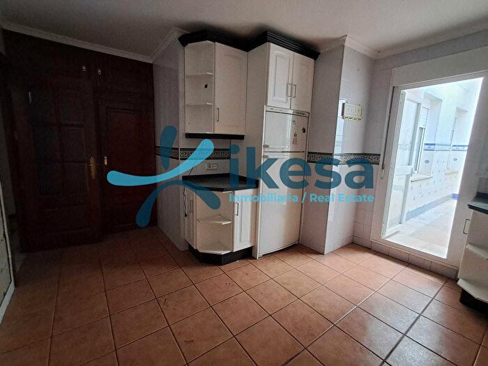 Casas en venta y pisos alquiler - 2