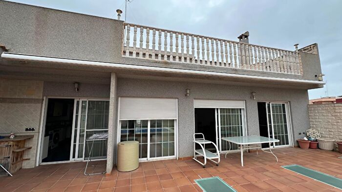 Casa en venta en Pobles de lOest, Benimàmet de 3 habitaciones