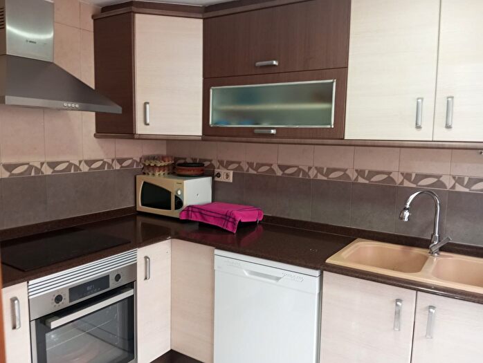 Casas en venta y pisos alquiler - 1