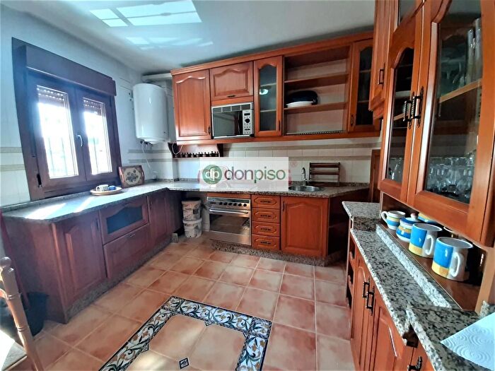 Casas en venta y pisos alquiler - 1