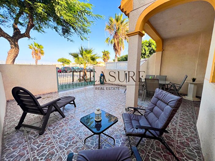 Casas en venta y pisos alquiler - 1