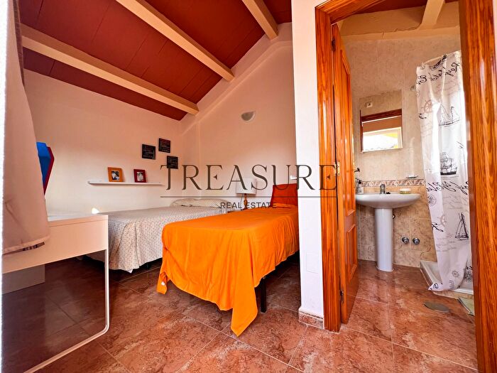 Casas en venta y pisos alquiler - 3